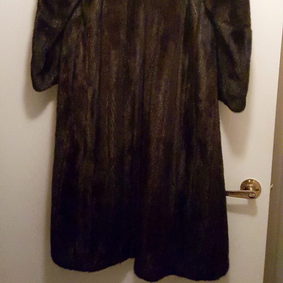 Antonovich Furs Blackglama Overcoat Mink Fur - Picture 5 of 7